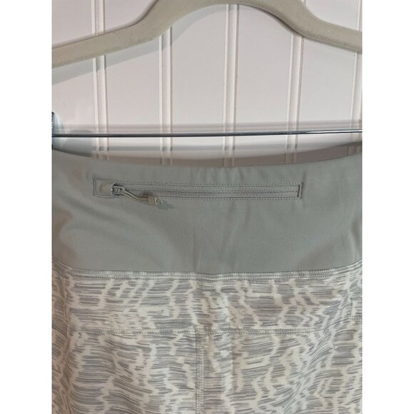 Athleta Printed Run With It 3.5" Shorts 3X Gray Pattern Lightweight Activewear - Picture 3 of 14